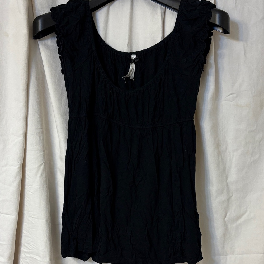 Garage Black Ruffled Sleeveless Blouse